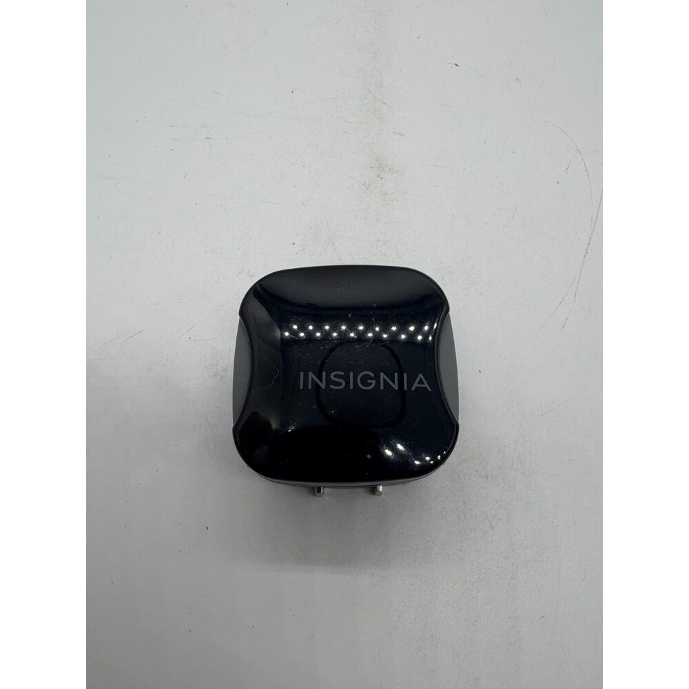 Insignia 2.4A Fast Charging Cube NS-AC1U2N Travel USB Power Supply Adapter